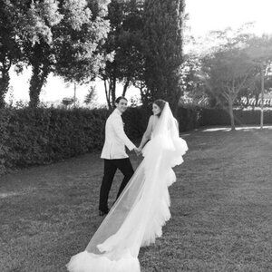 Ruffled Edge Ivory Veil - 30"/115" - Brand New!